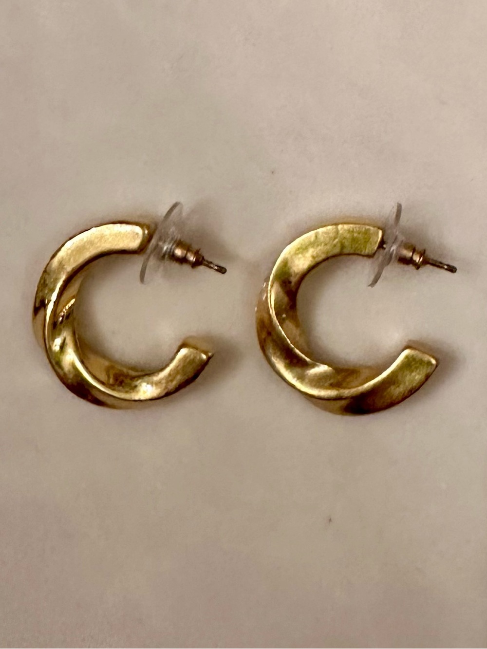 Bracha- Polished Gold C-Shaped Hoop Stud Earrings